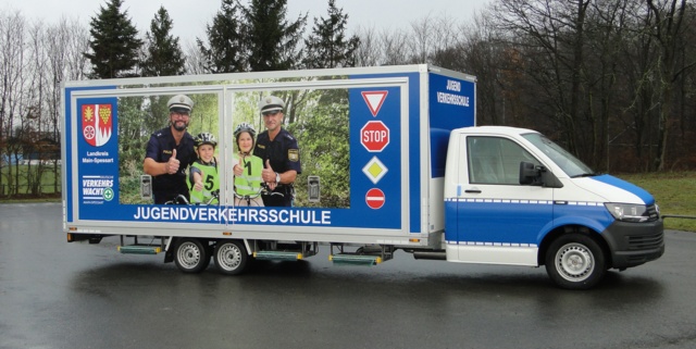 HENSEL Fahrzeugbau GmbH & Co. KG Arbeitsprobe Kofferaufbau VWT6 Zugkopf